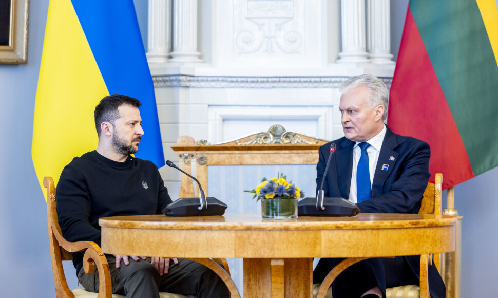 Volodymyras Zelenskis, Gitanas Nausėda