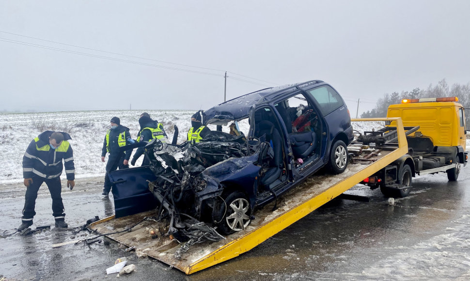 Tragedija Vilniaus rajone: per avariją žuvo trys jauni žmonės