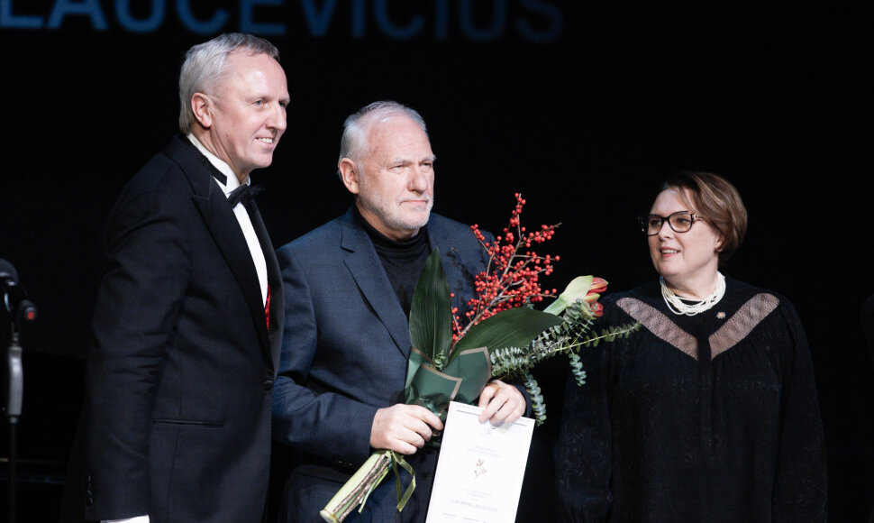 &bdquo;Auksinė teatro rūtos &scaron;akelė&ldquo; įteikta penkiems teatro profesionalams.