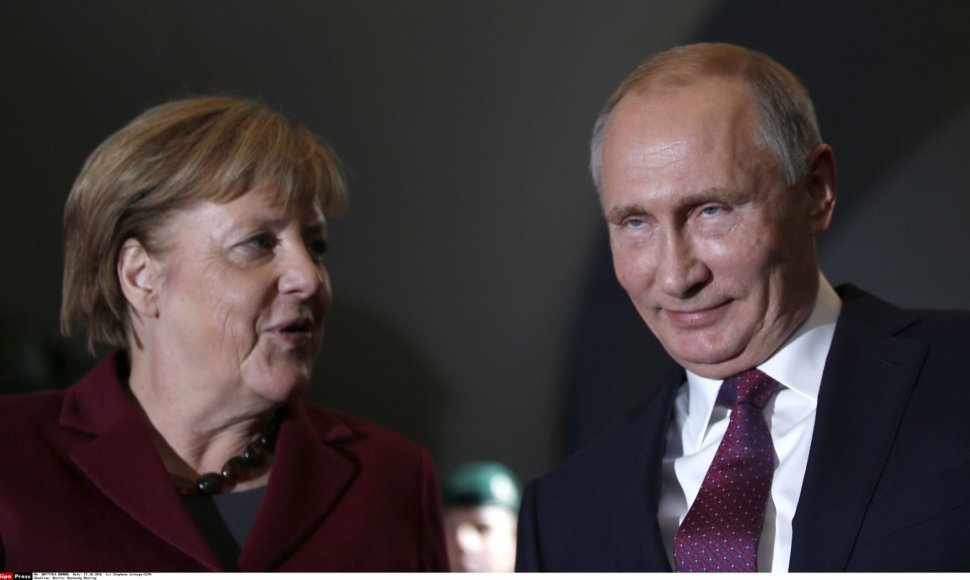 Angela Merkel ir Vladimiras Putinas Berlyne