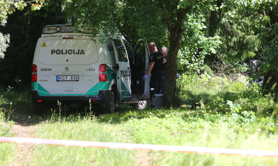 Sodyba Sviesteli&scaron;kyje, kurioje &bdquo;Aro&ldquo; pareigūnai nukovė ginkluotą senolį