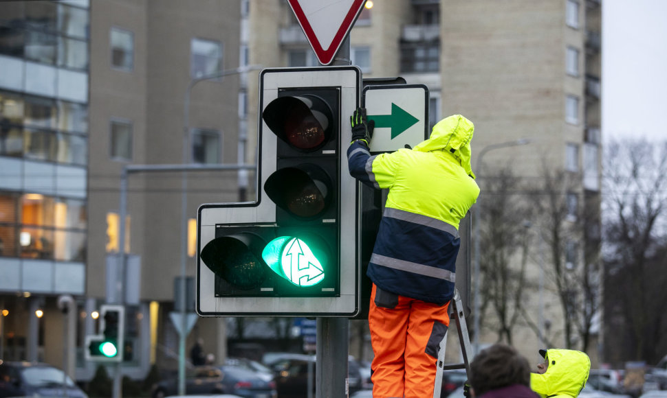 Vilniuje grąžinamos lentelės su žaliomis rodyklėmis