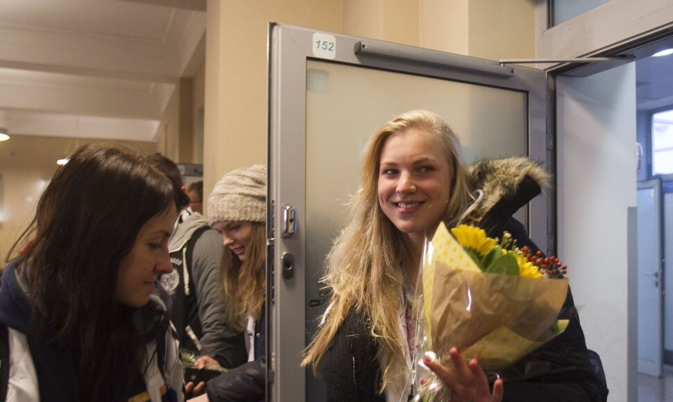 Rūtos Meilutytės sutikimas Vilniaus oro uoste.