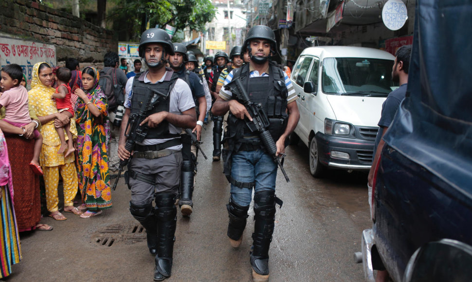 Policija po reido Dakoje