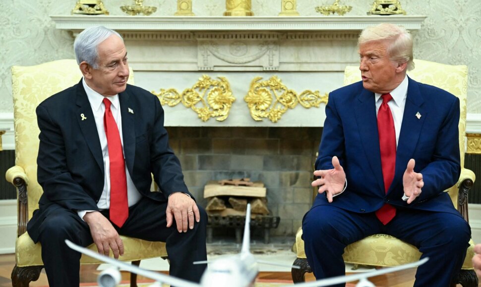 B. Netanyahu su D. Trumpu / SAUL LOEB / AFP