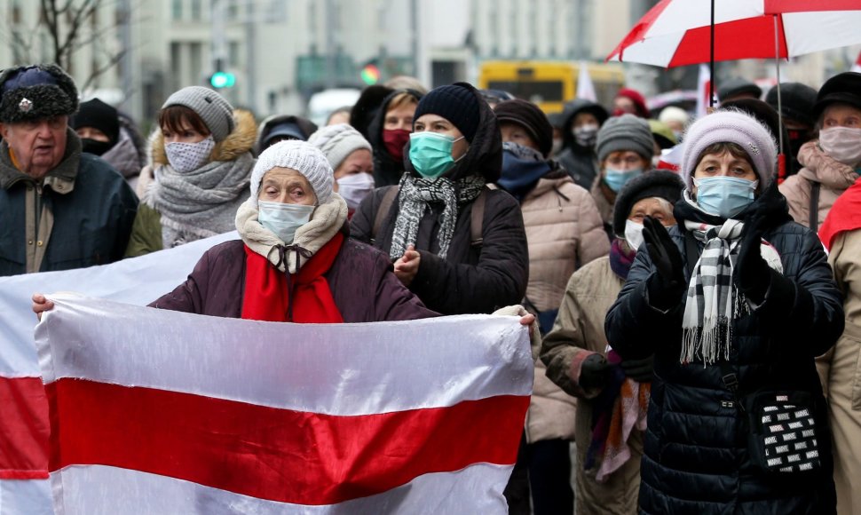 Minske protestuojantys pensininkai