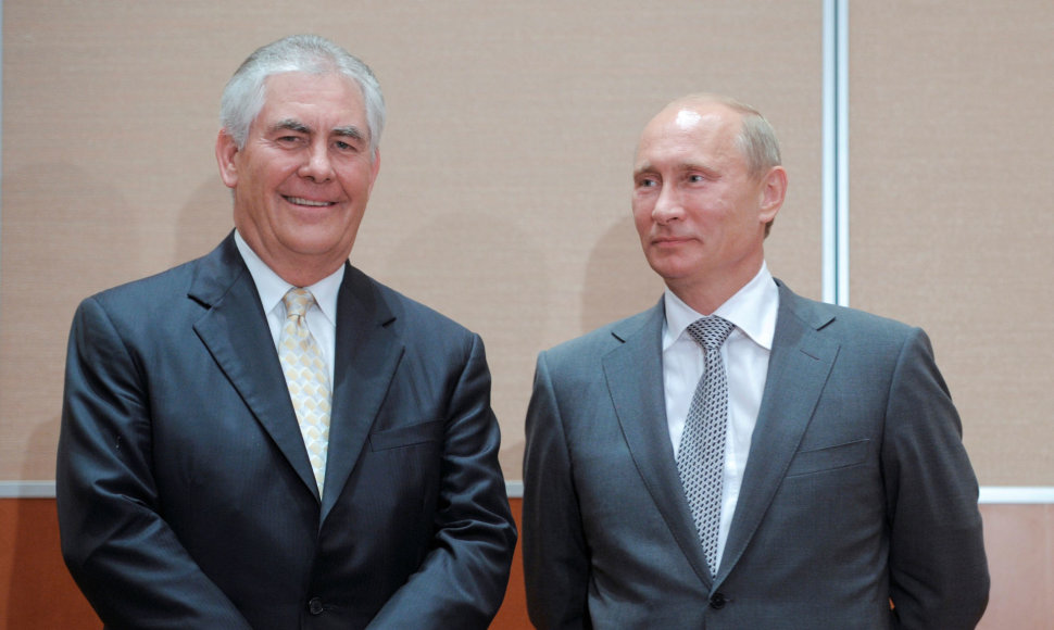  Rexas Tillersonas ir Vladimiras Putinas 2011 m.
