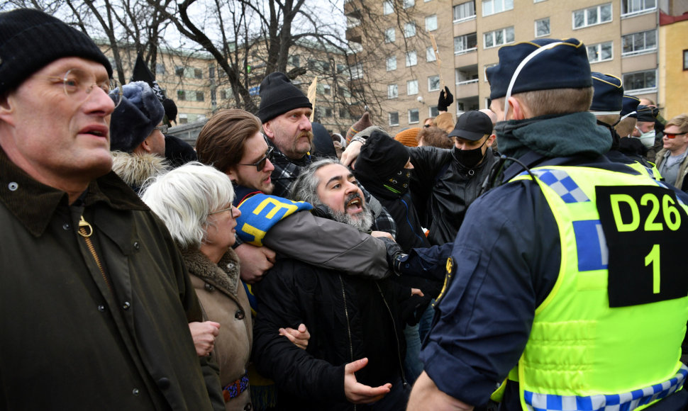 Nelegalus protestas Stokholme prieš karantino suvaržymus