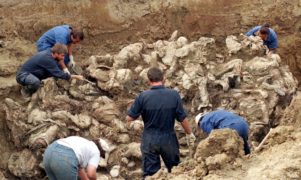 Srebrenicos žudynių aukų kapavietės ekshumacija (1996 m.)
