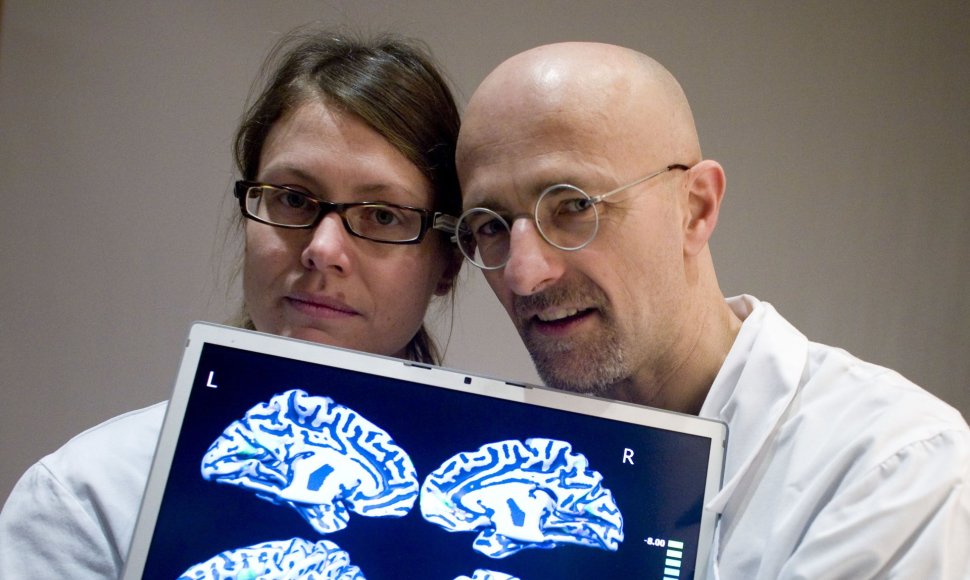 Neurochirurgas Sergio Canavero su kolege Barbara Massa Micon 