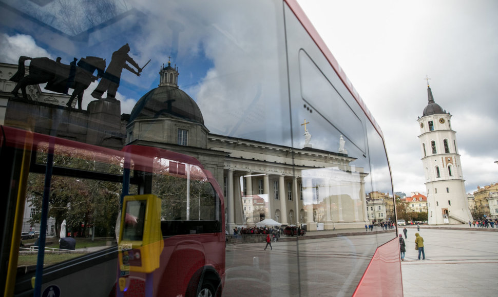 Elektrinių Vilniaus autobusų pristatymas