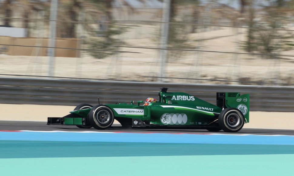 F-1 penktadienio treniruotės prieš Bahreino lenktynes