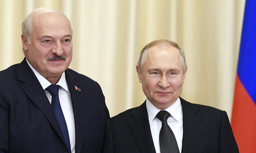 Rusijos lyderis Vladimiras Putinas ir Baltarusijos diktatorius Aliaksandras Lukašenka