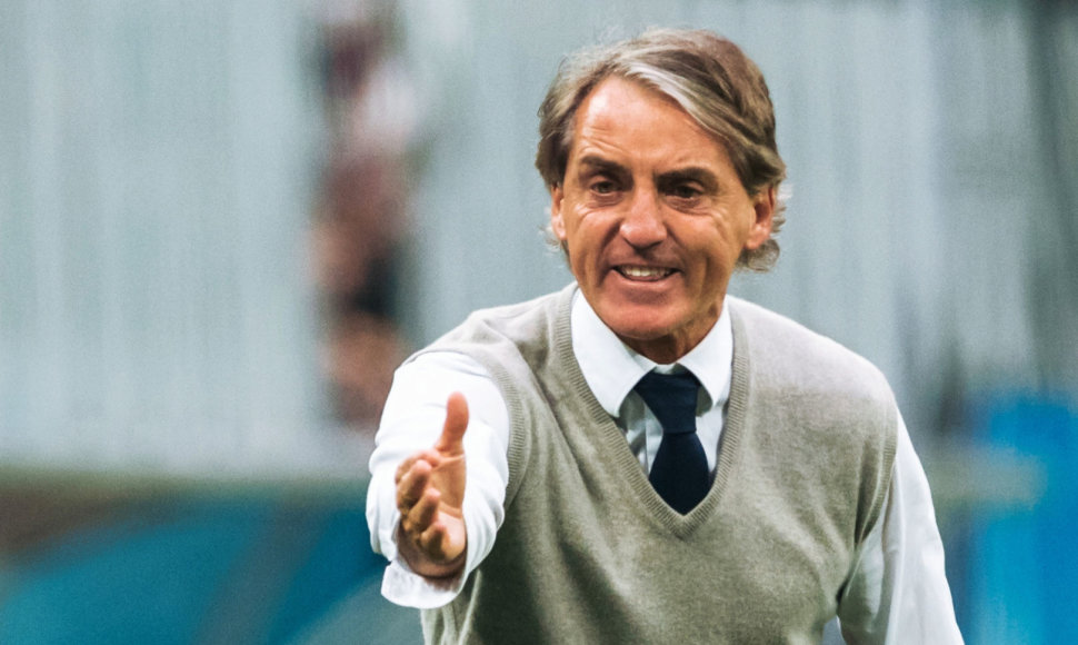 Roberto Mancini šiuo metu treniruoja Sankt Peterburgo „Zenit“ klubą.