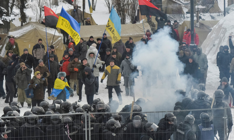 Kijeve per protestą prieš korupciją sužeisti 8 policininkai