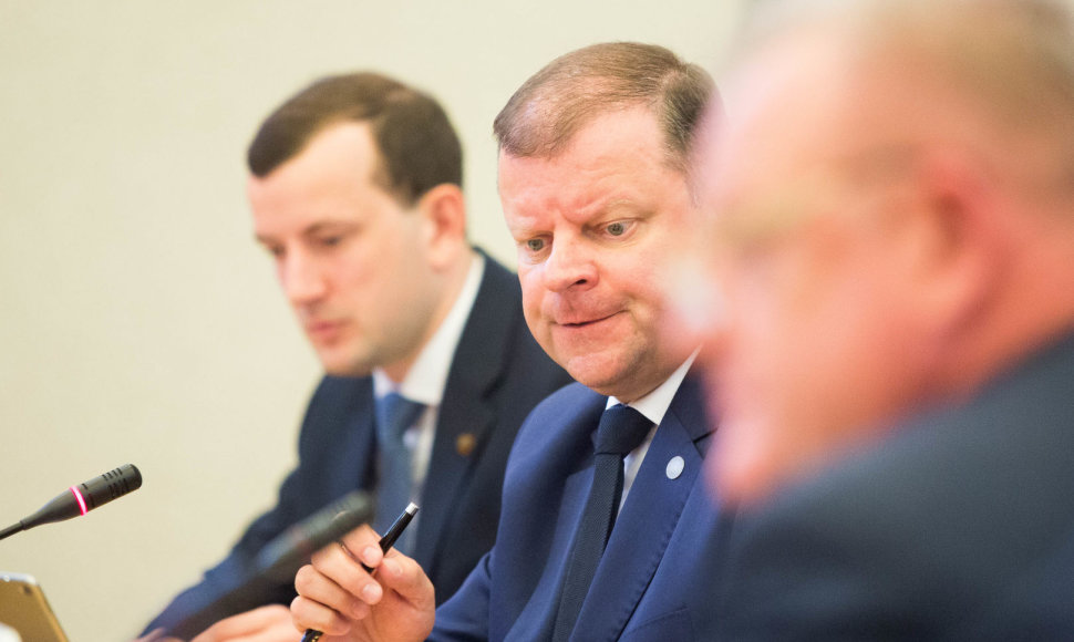 Saulius Skvernelis  pasirašė Vyriausybės ir Lietuvos savivaldybių asociacijos susitarimą dėl dvišalio bendradarbiavimo