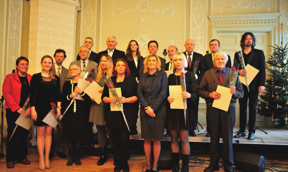 Menininkai, kultūros darbuotojai apdovanoti Kultūros ministerijos premijomis