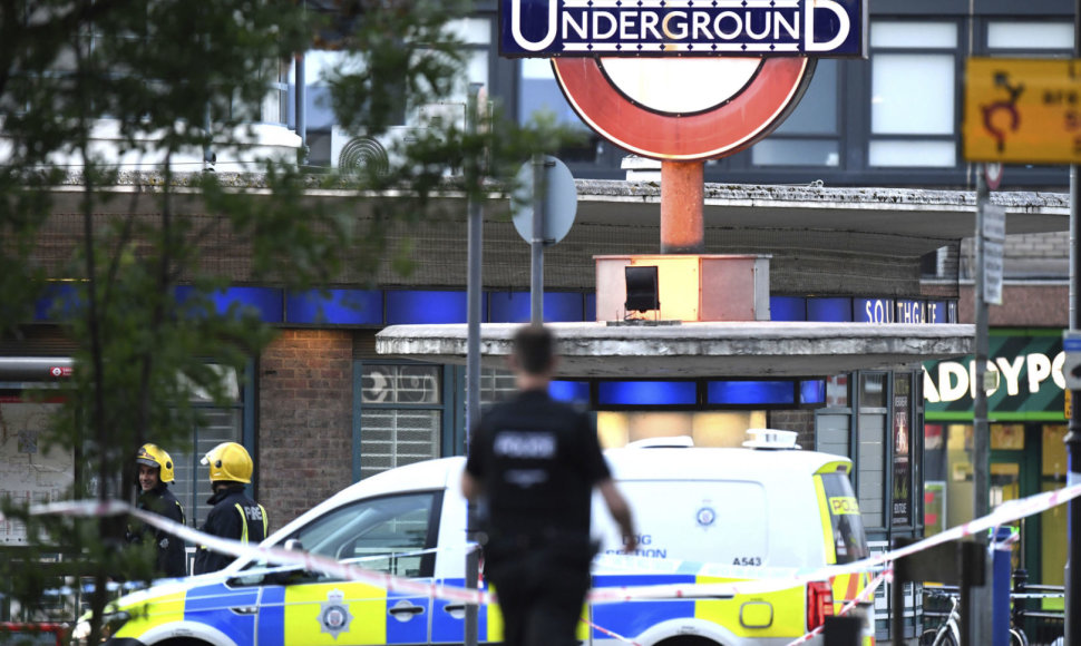 Sprogimas Londono metro nugriaudėjo antradienio vakarą