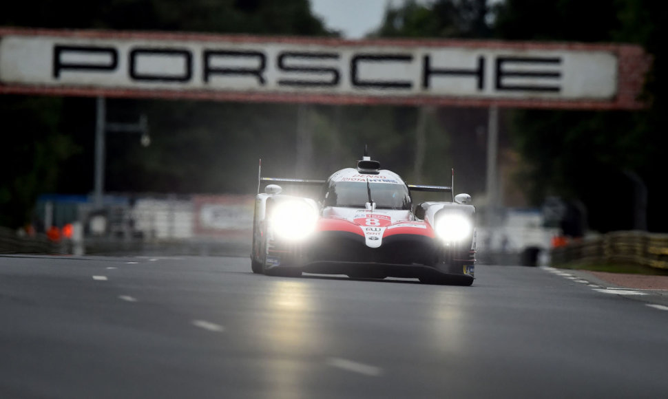 Le Mano 24 val. ištvermės lenktynės, Fernando Alonso ir „Toyota TS050 Hybrid“