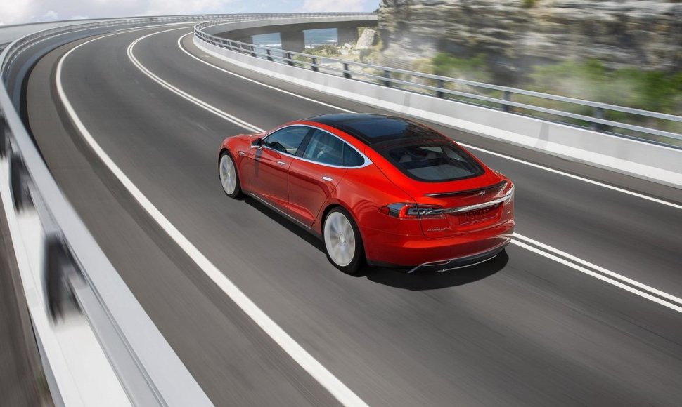 „Tesla Model S“