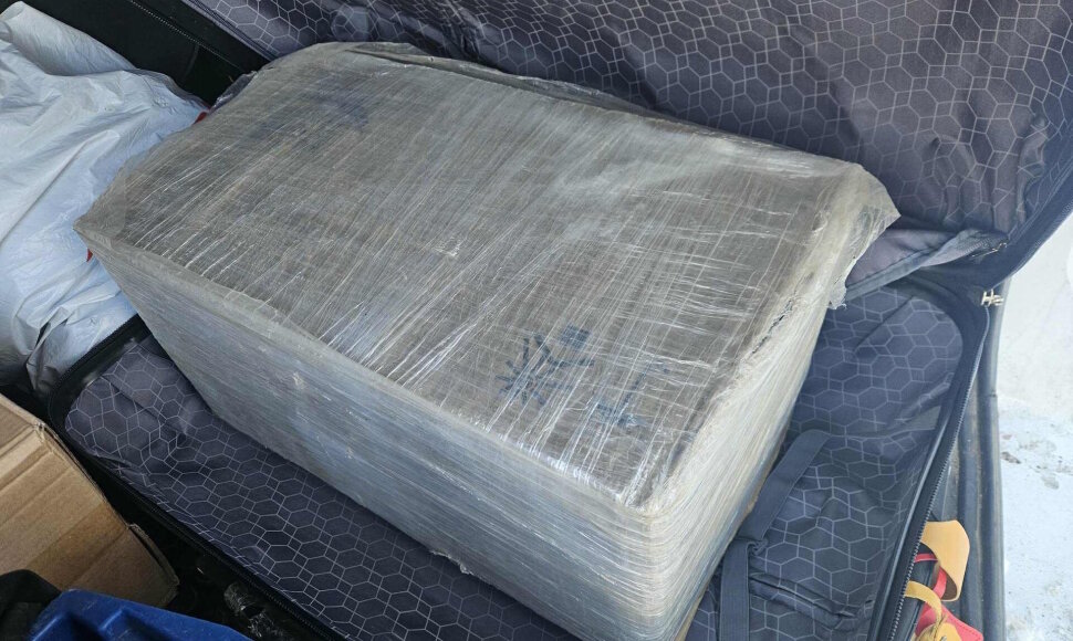 Pareigūnai sulaikė 17 tūkst. eurų vertę viršijančias kontrabandines cigaretes
