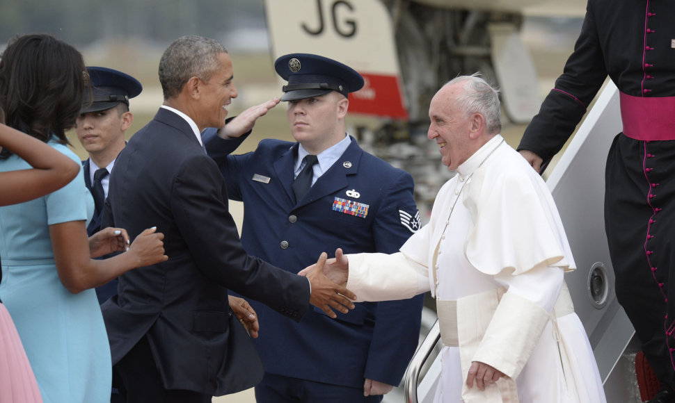 Barackas Obama (kairėje) ir popiežius Pranciškus