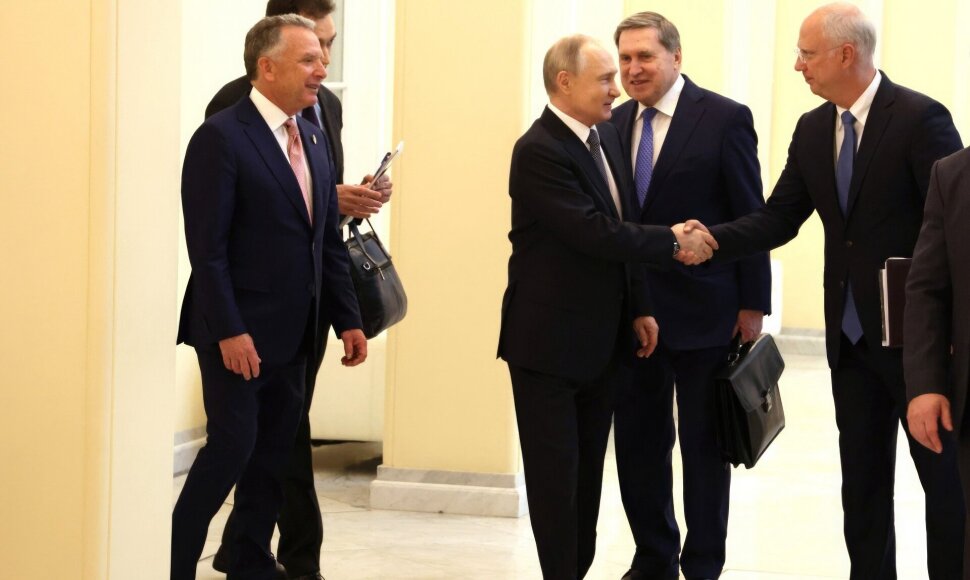 Steve'as Witkoffas su V. Putinu / Vyacheslav Prokofyev/Kremlin Poo / ZUMAPRESS.com