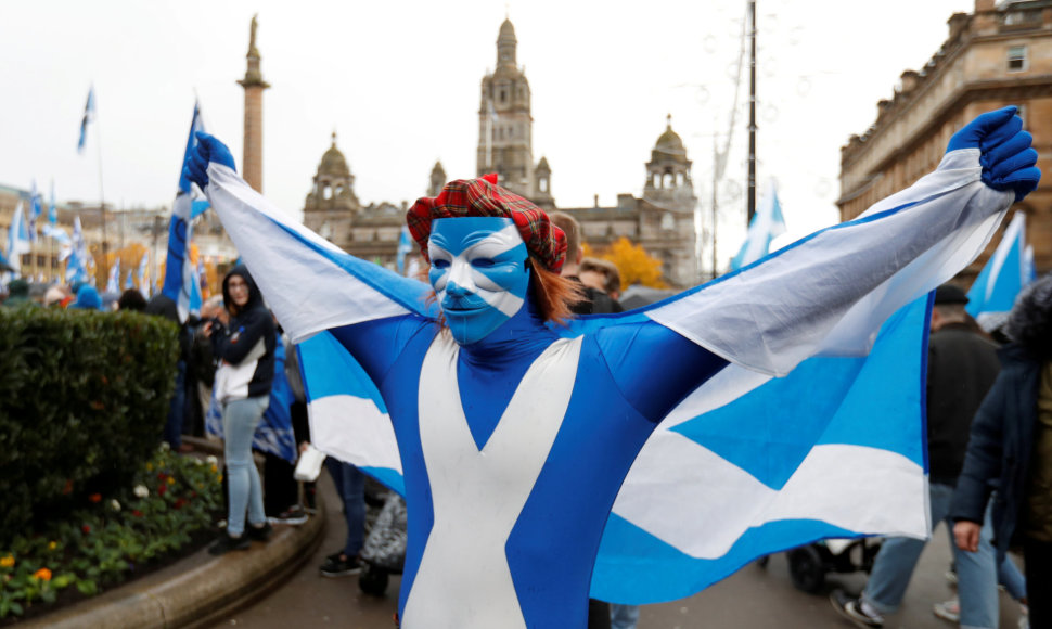Vis daugiau škotų pasisako už nepriklausomybę