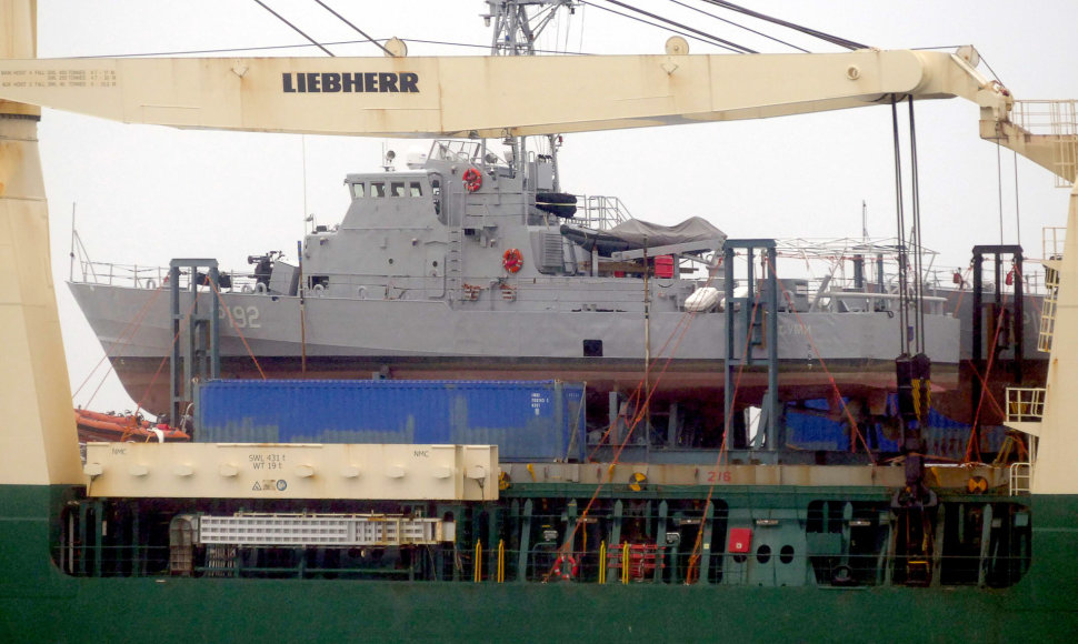 Į Ukrainą atgabenti „Island“ klasės patruliavimo laivai