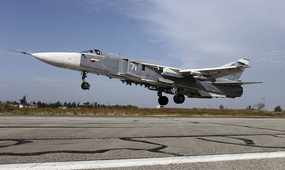 Rusijos naikintuvas „Su-24“ Sirijoje