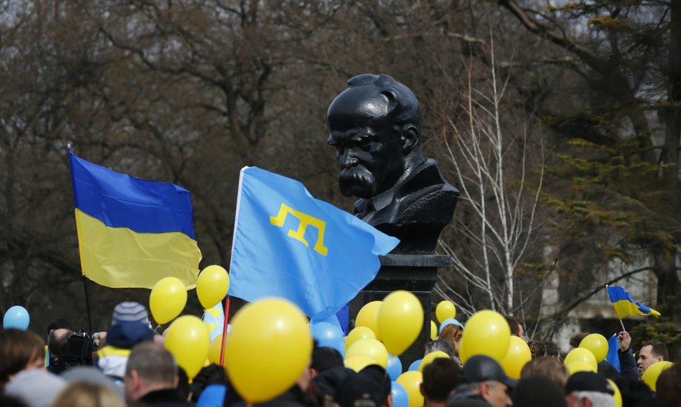Ukrainiečiai prie paminklo Tarasui Ševčenkai