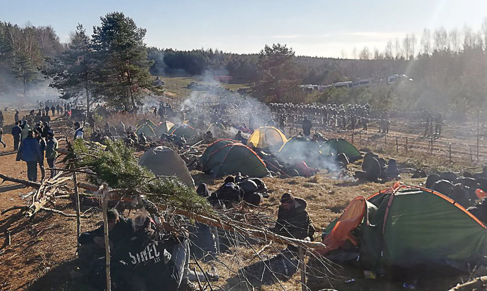 Migrantai Lenkijos pasienyje