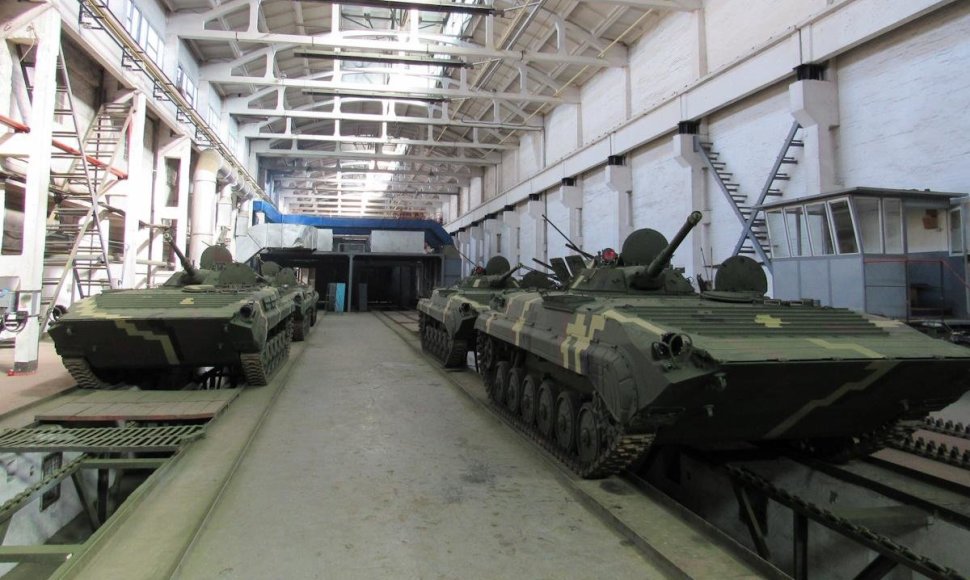 Kai kurios ginklų gamyklos Ukrainoje yra visiškai po žeme, kai kurios - tik gerai užmaskuotos