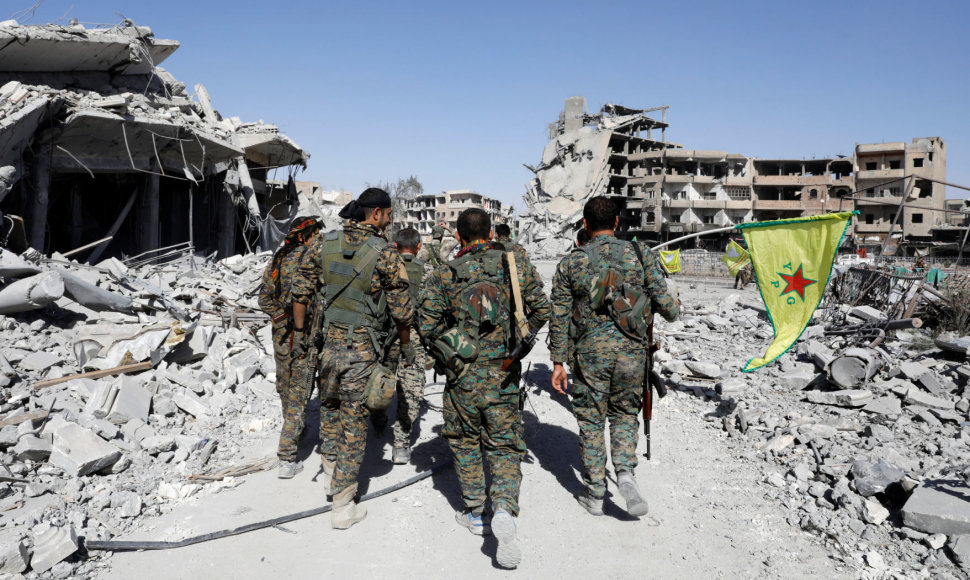 SDF kovotojai įžengia į sugriautą Raką