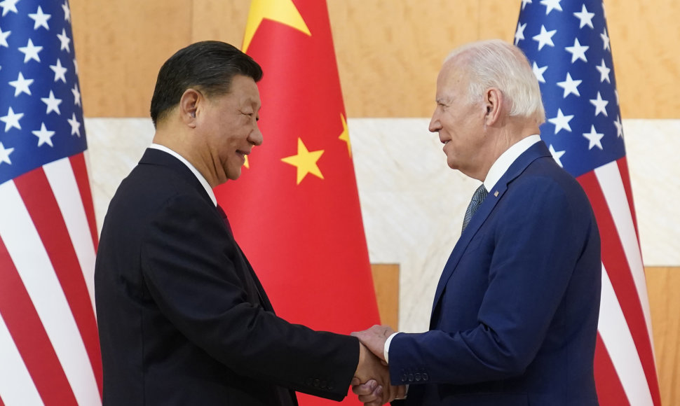 J.Bidenui šis susitikimas su Xi Jinpingu pirmasis nuo jo kadencijos pradžios