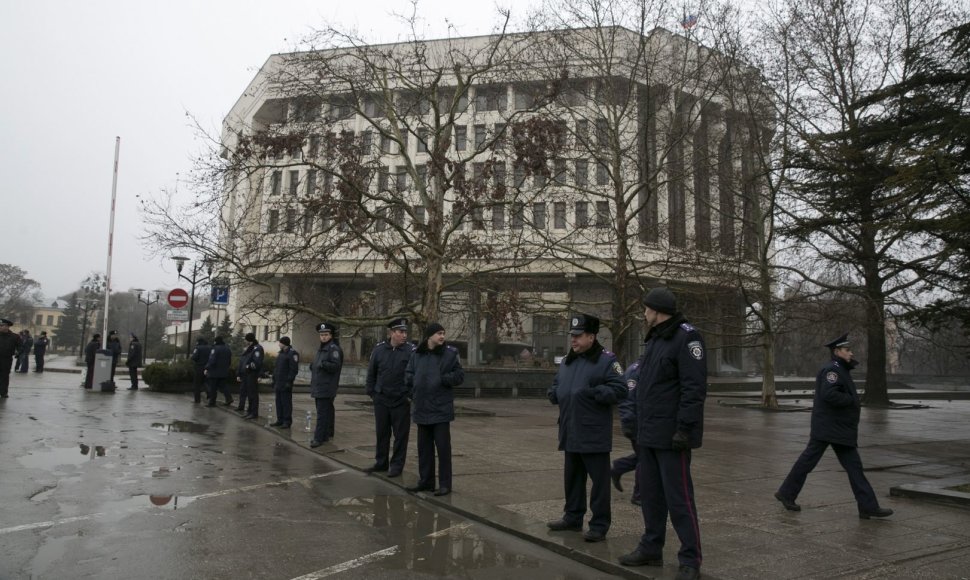 Policija prie parlamento Kryme