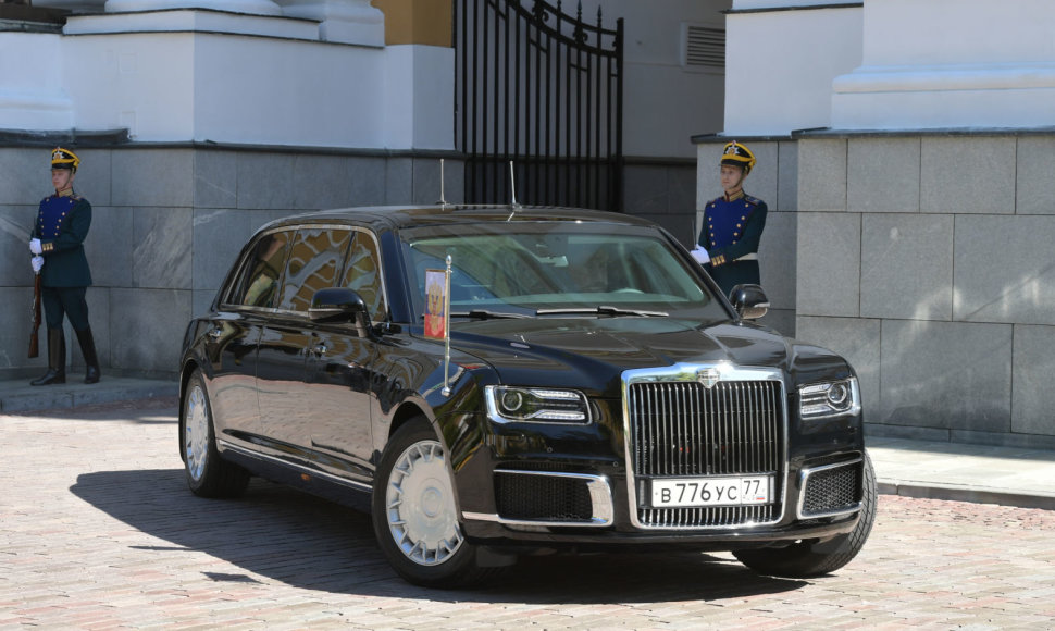 „Auksinis“ Vladimiro Putino limuzinas, pavadintas „Aurus“
