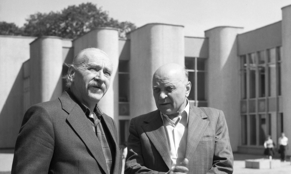 A. J. Greimas su Baltušiu. 1979 m.