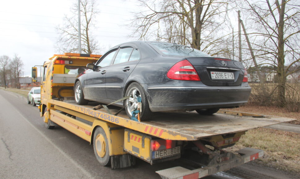 Girto vairuotojo „Mercedes“