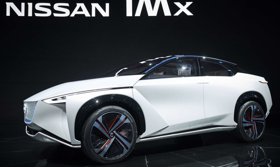 „Nissan“ pristatė elektrinio visureigio „IMx“ viziją