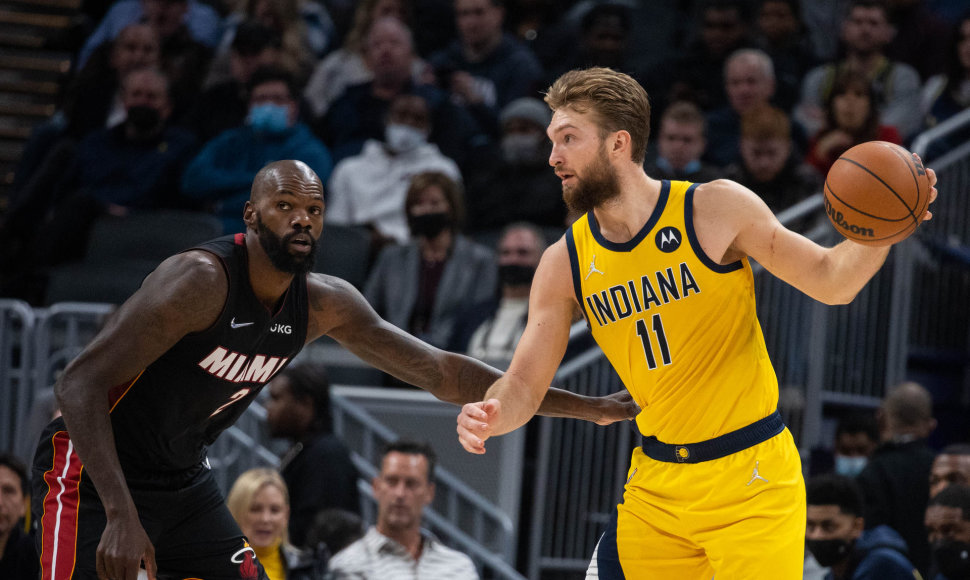 Domantas Sabonis ir Dewayne'as Dedmonas