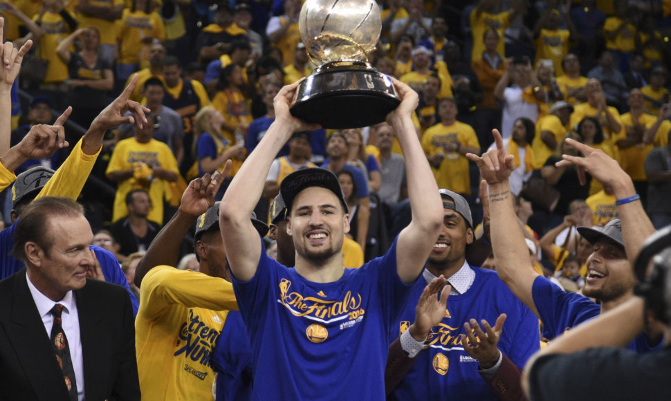 Klay Thompsonas su konferencijos čempionų taure