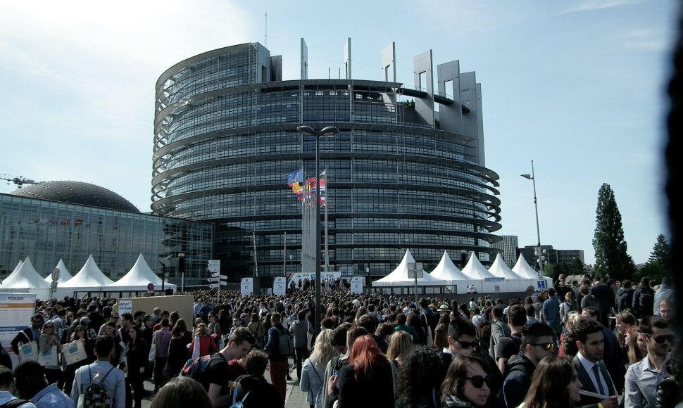 Strasbūre penktadienį prasidėjo &bdquo;Europos jaunimo renginys 2016&ldquo;, į Europos Parlamento rūmus sukvietęs daugiau nei 7 000 jaunų žmonių i&scaron; visos Europos.