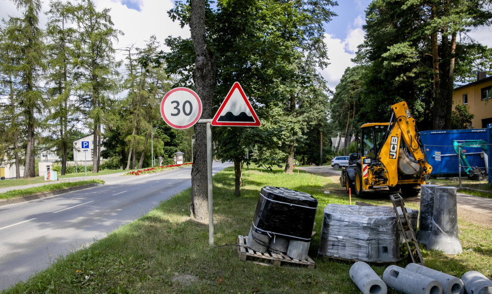 Lentvario Klevų alėja