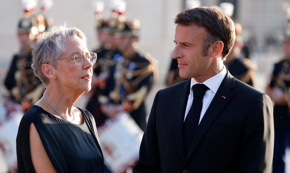 Elisabeth Borne ir Emmanuelis Macronas