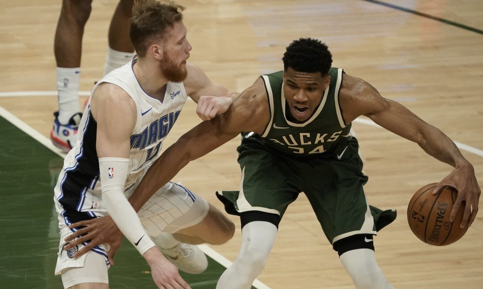 Ignas Brazdeikis ir Giannis Antetokounmpo