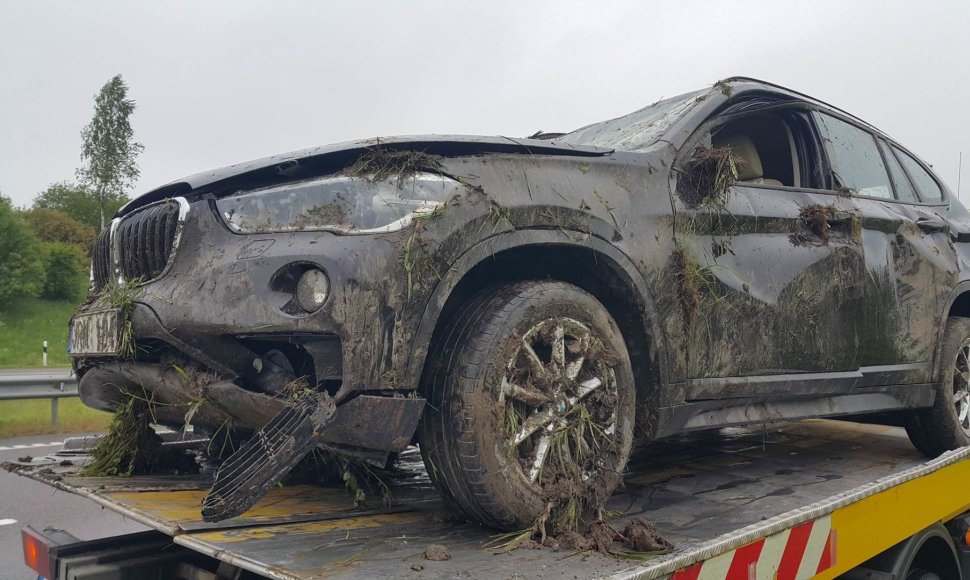 Dviejų BMW avarija netoli Kryžkalnio