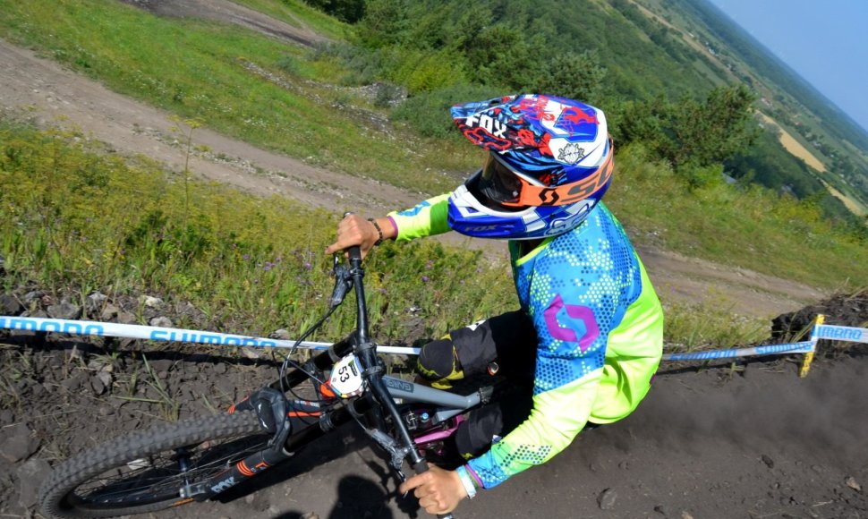 Rokas Sviderskis dviračių „downhill“ varžybose