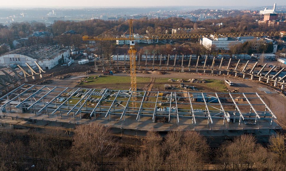 Rekonstruojamas S.Dariaus ir S.Girėno stadionas