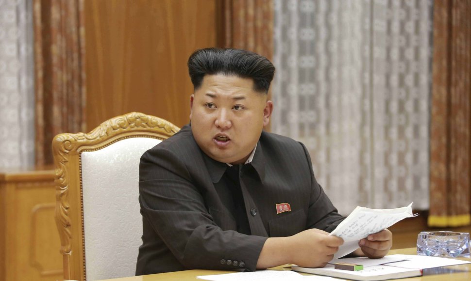 Skubus Šiaurės Korėjos lyderio sušauktas pasitarimas